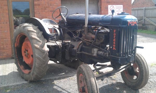 Fordson E27N 