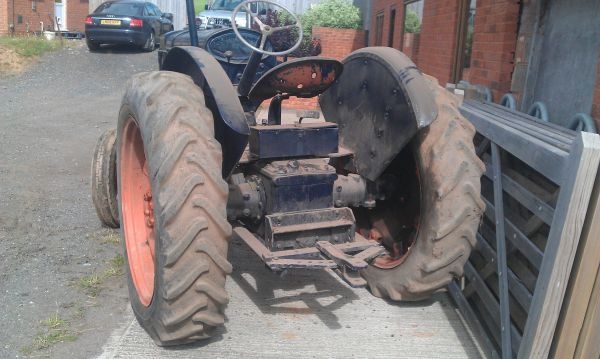 Fordson E27N 